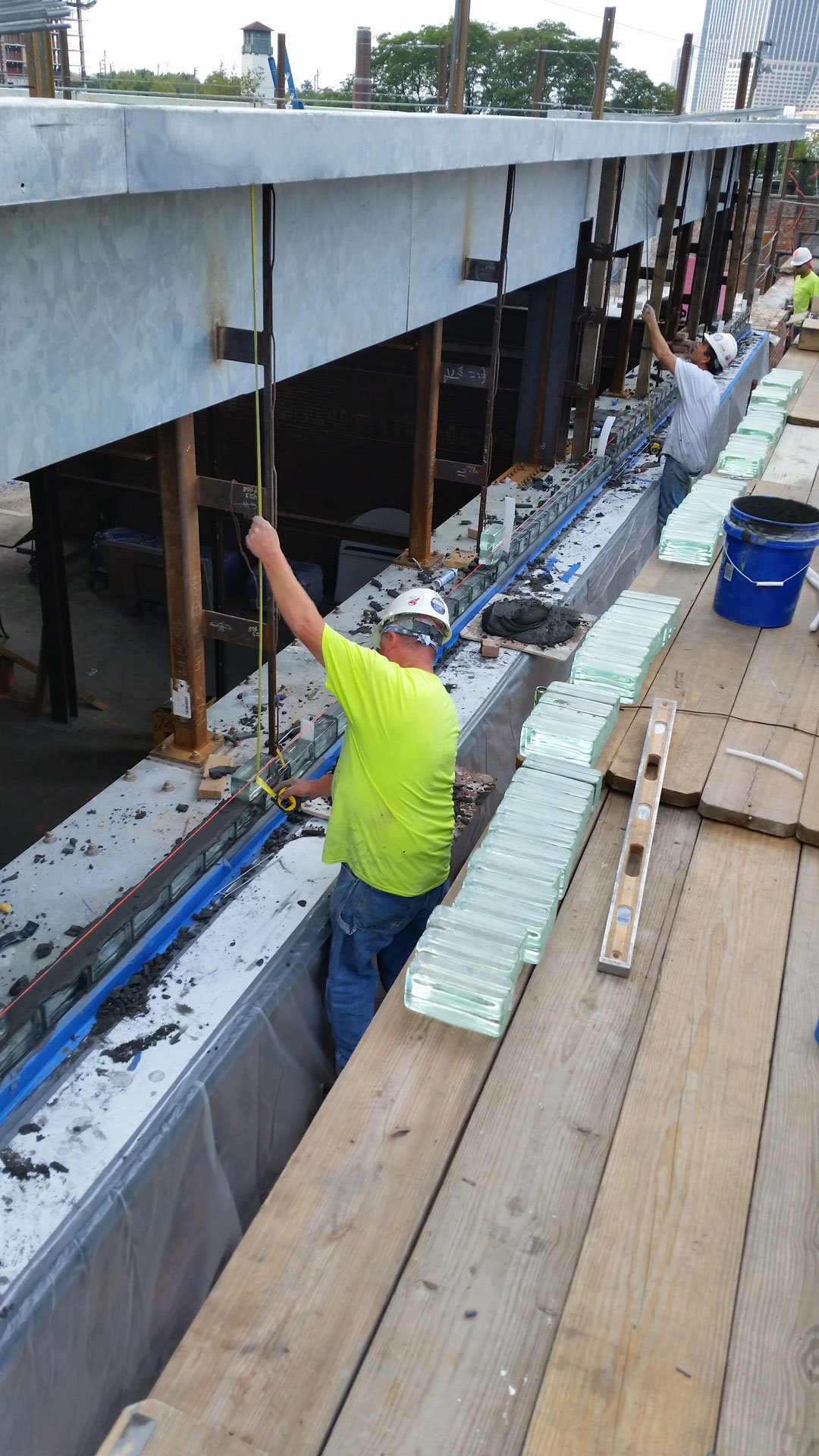 glass-brick-installing