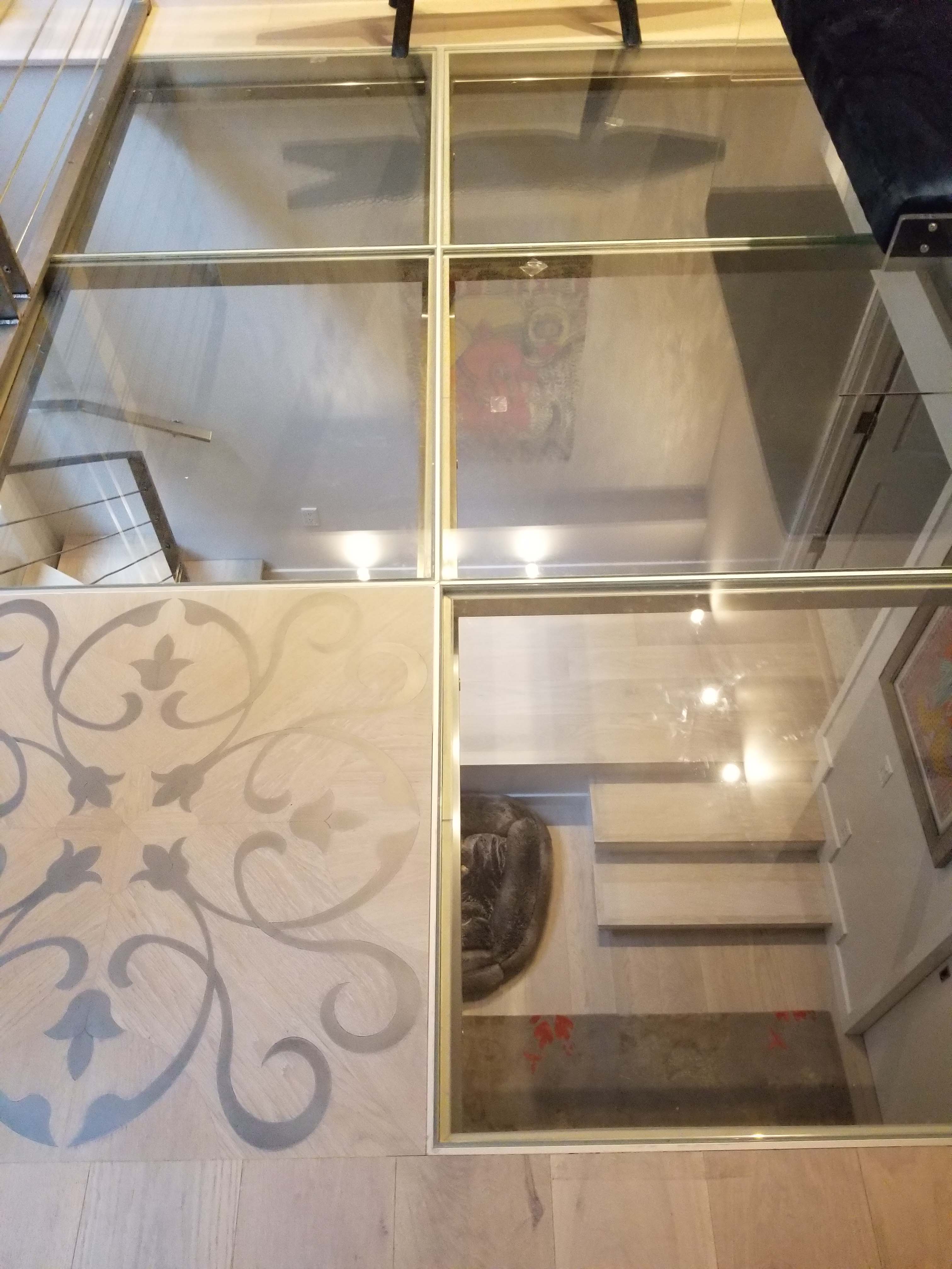 glass-floor-bathroom