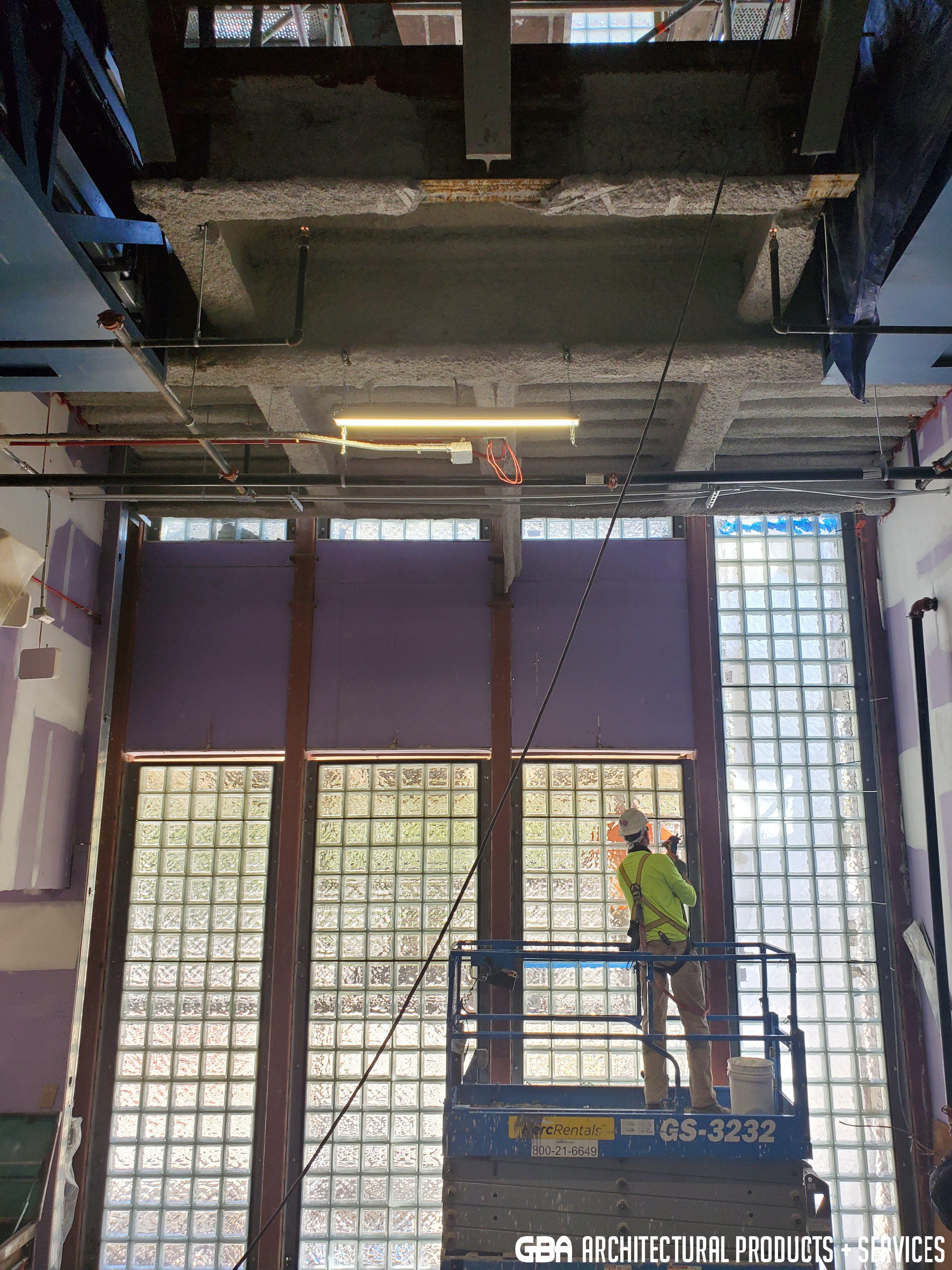 Motarless Glass Block Grid Walls