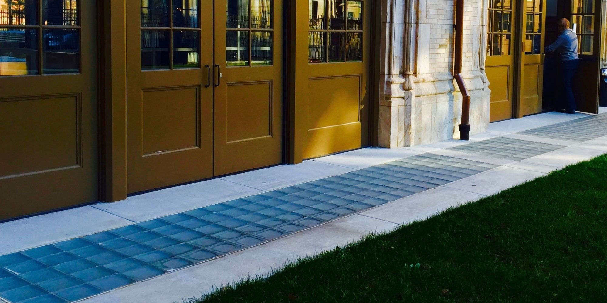 glass-pavers