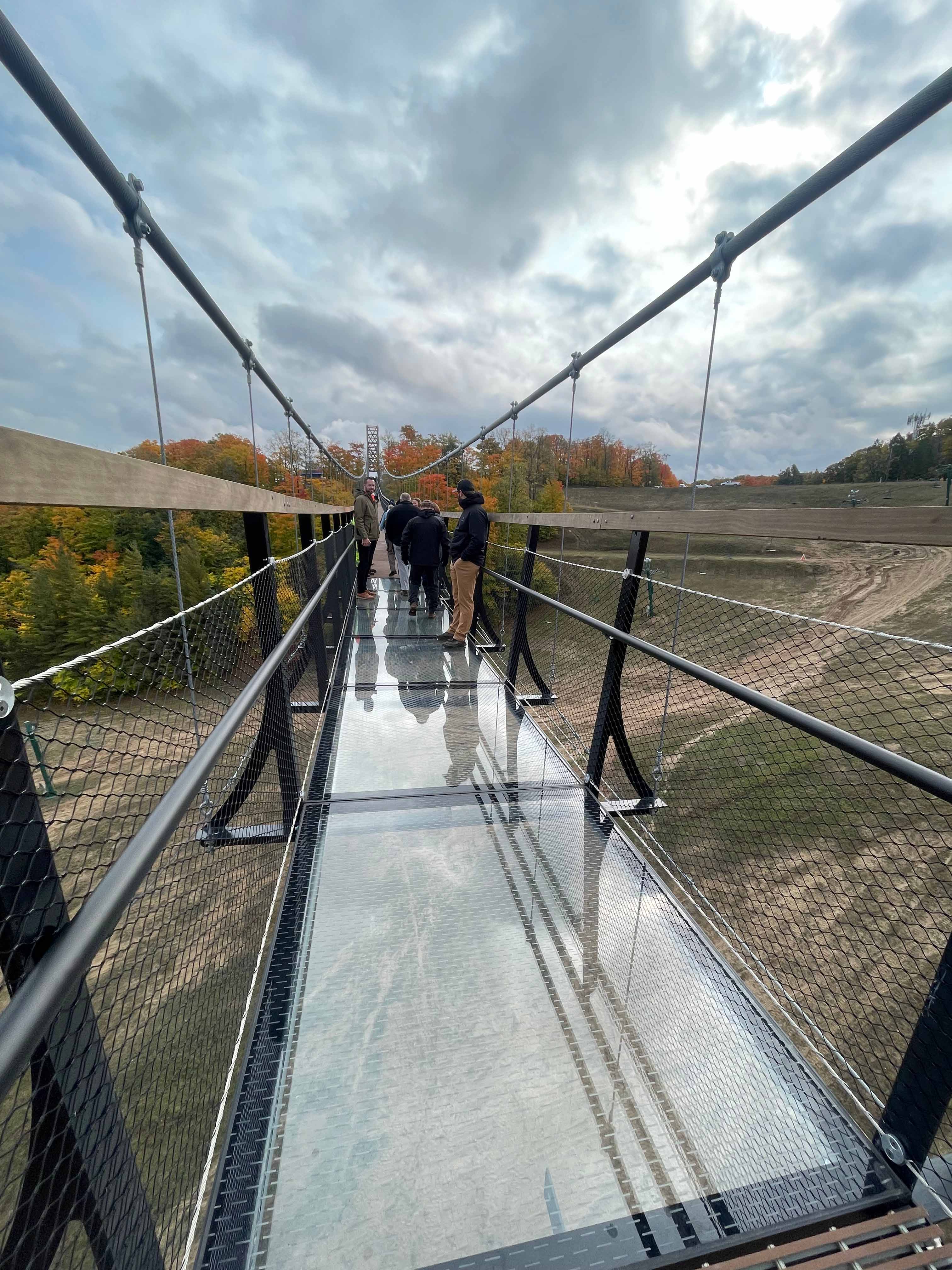 glass-skybridge