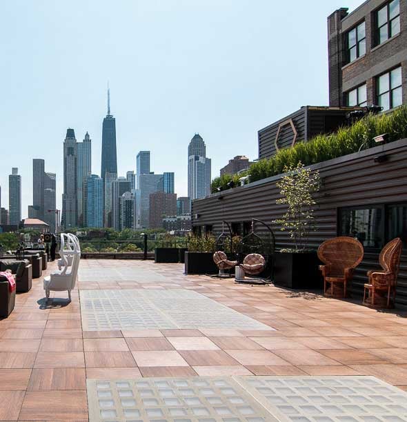 Walkable-skylight-commercial-rooftop