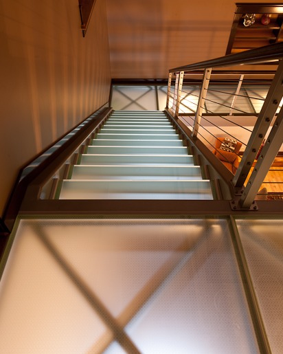 glass treads for stairs