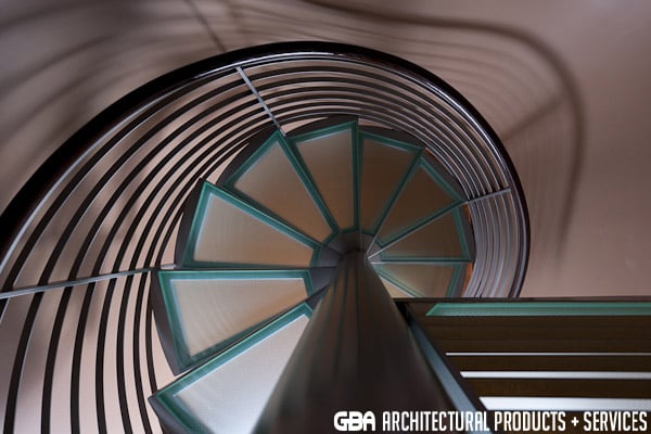 custom-glass-staircase