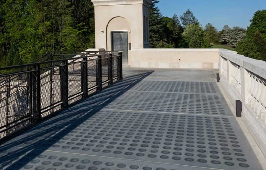 rooftop-installed-pedestal-pavers